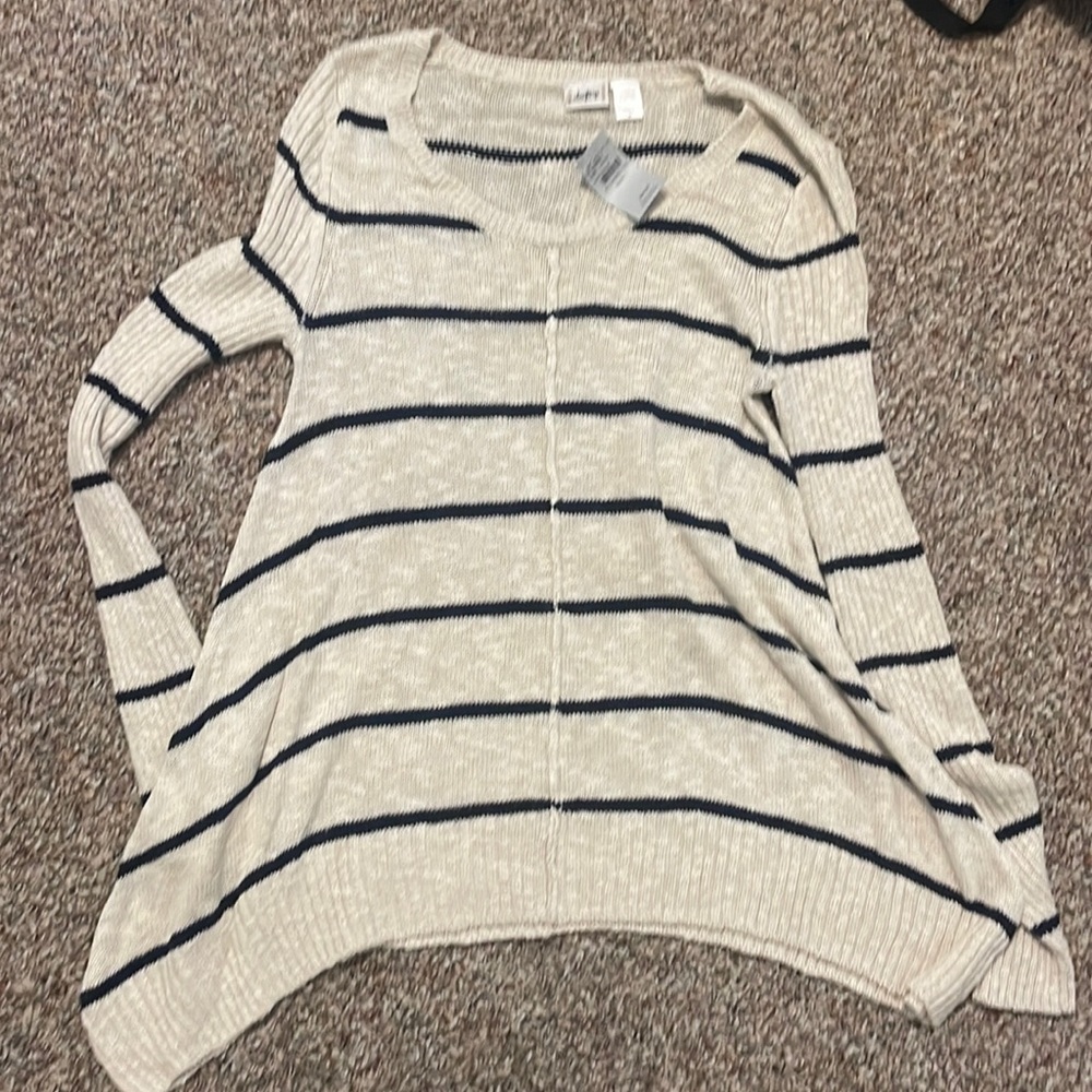NWT buckle Daytrip top size small sweater